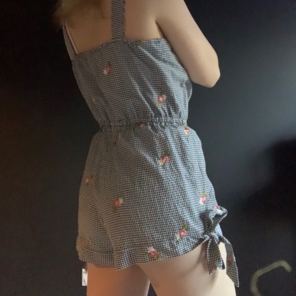 romper - Picture 3 of 3